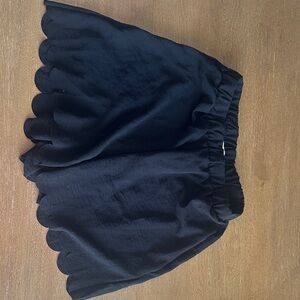 Chic Black Scalloped Skater Shorts